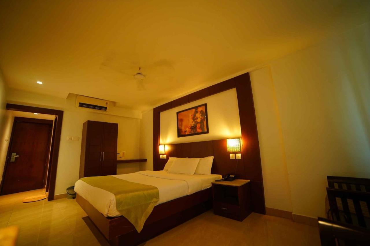 Lalitha Inn Guruvāyūr Kültér fotó