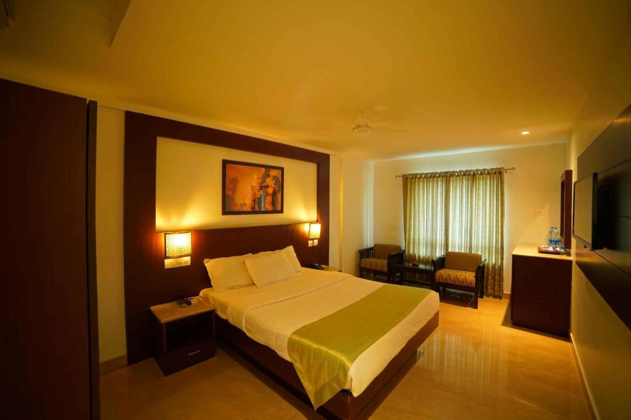 Lalitha Inn Guruvāyūr Kültér fotó