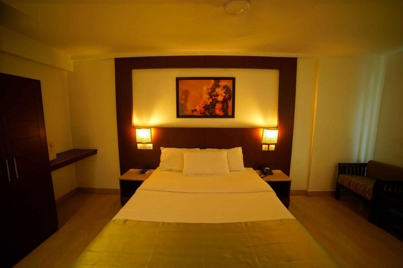 Lalitha Inn Guruvāyūr Kültér fotó